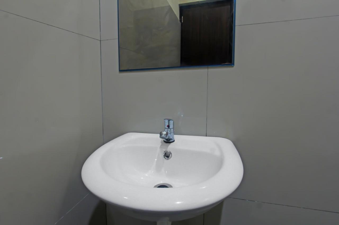 Oyo 92237 Dj Home Mataram Exteriör bild